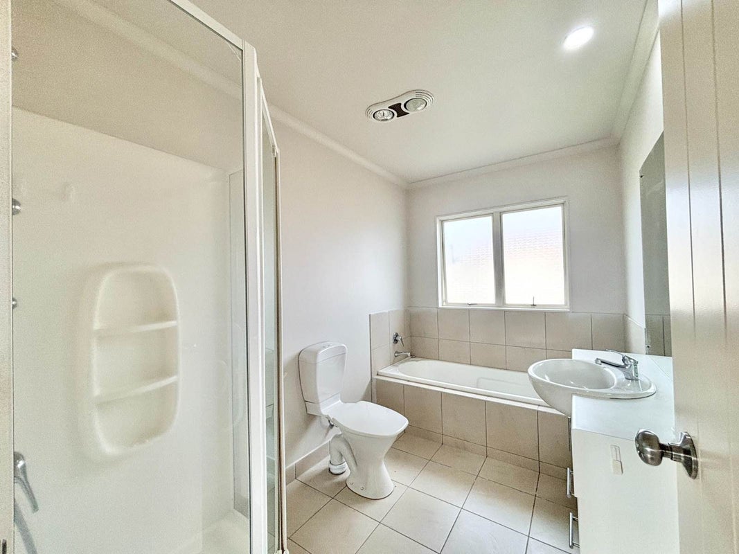 15 Kalmore Place, Flat Bush, Auckland - Carousel 12