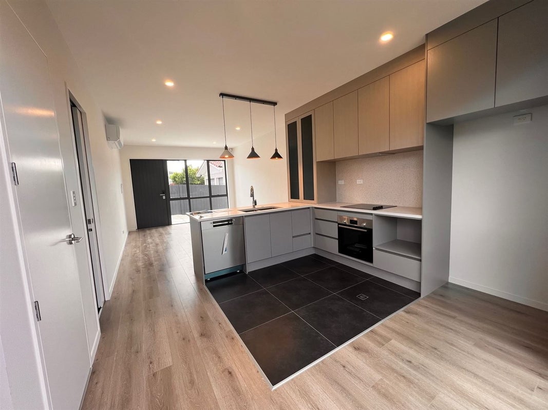 9B Tango Place, Henderson, Auckland - Carousel 2