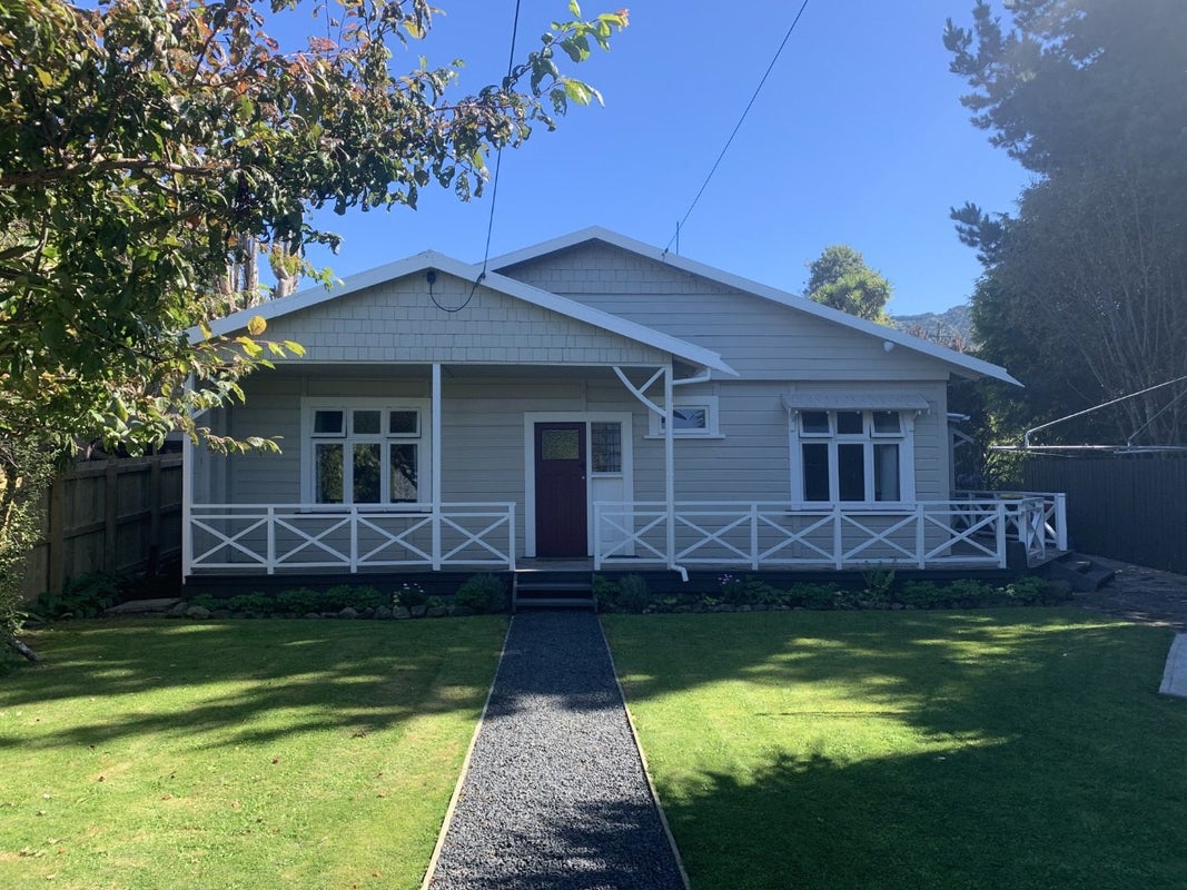 11 Duke Street, Sawyers Bay, Port Chalmers - Carousel 1