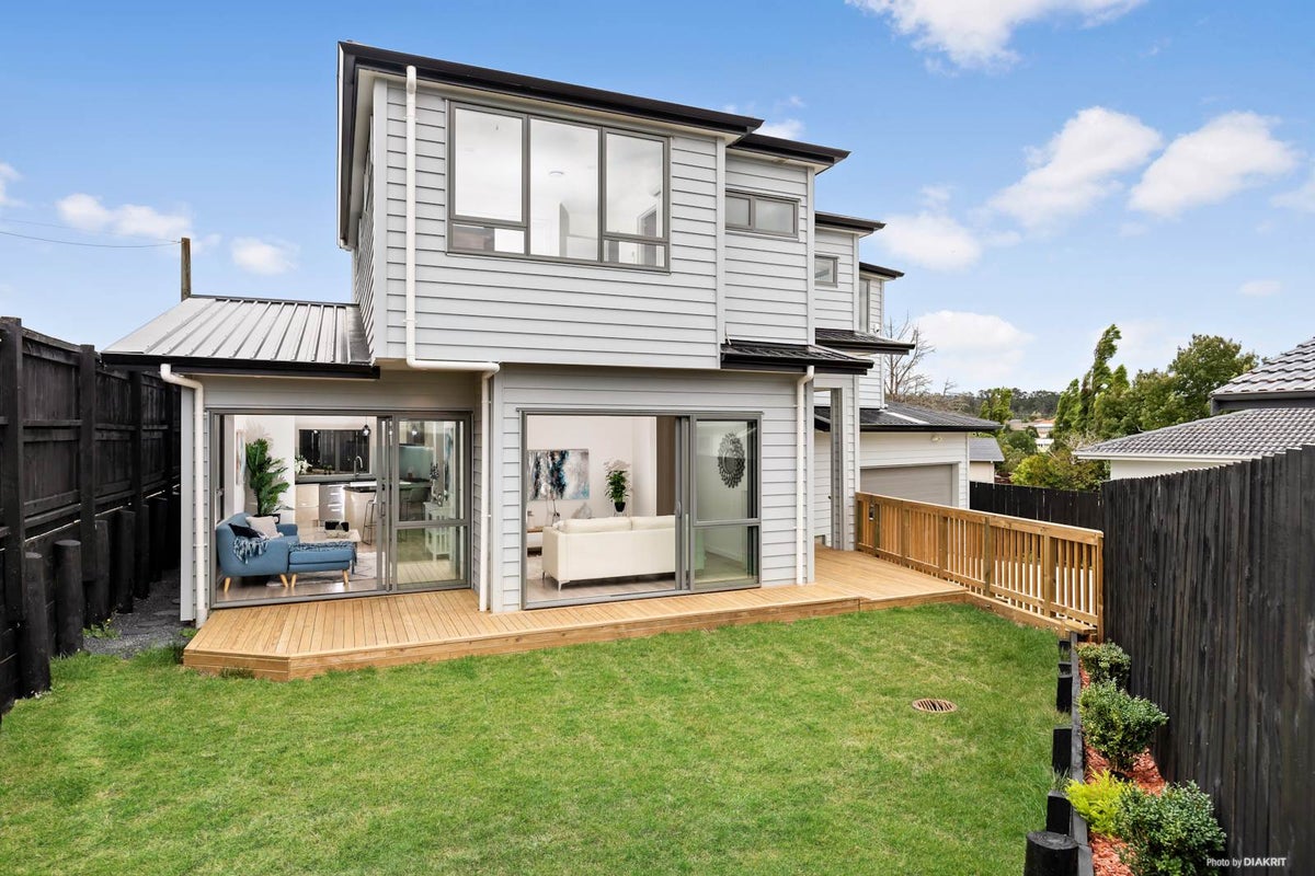 24A Styca Place, Sunnyvale, Auckland - Carousel 1