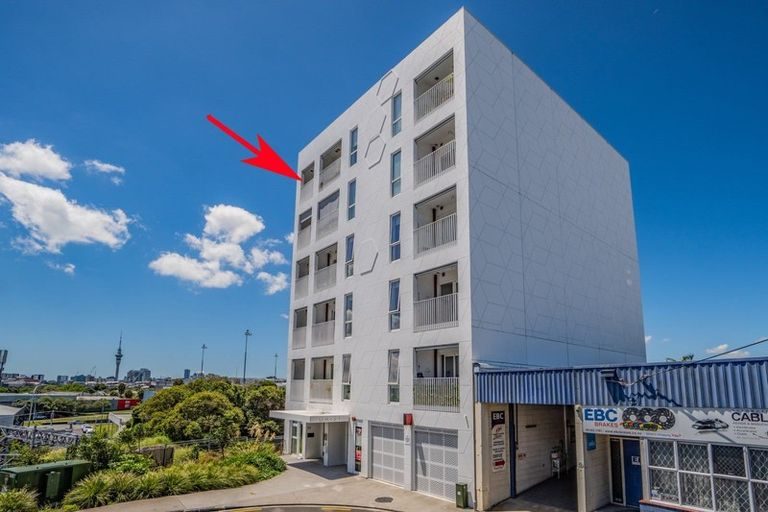 501/11 Akepiro Street, Kingsland, Auckland - Carousel 1
