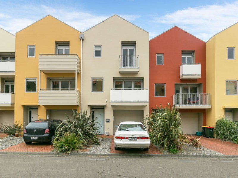 55/305 Evans Bay Parade, Hataitai, Wellington - Carousel 1
