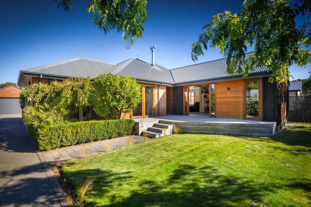 10 Evatt Street, Bryndwr, Christchurch - Carousel 1