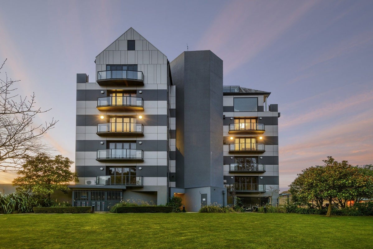 50G Carlton Mill Road, Merivale, Christchurch - Carousel 1