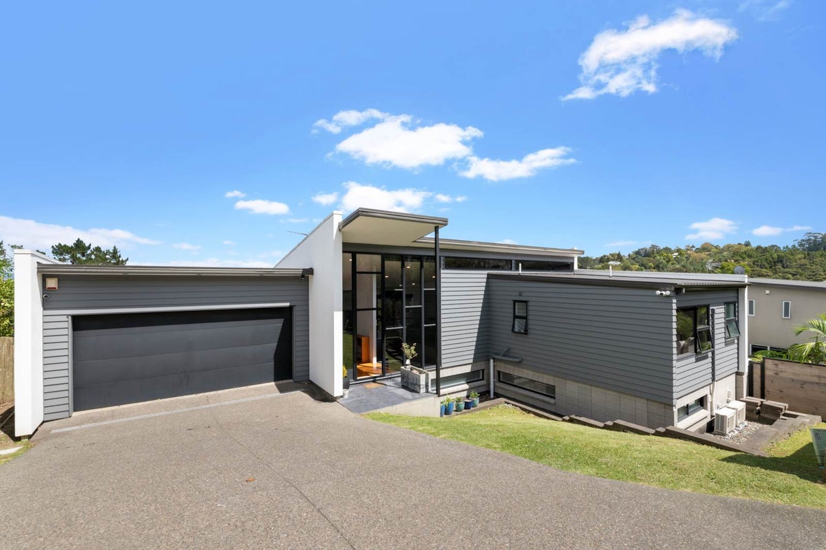 8 Treetops Way, Bayview, Auckland - Carousel 1