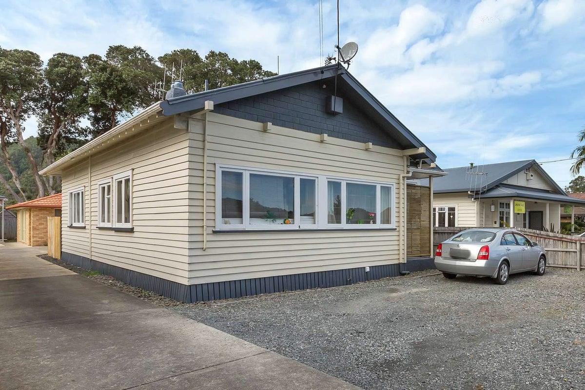 10 Kamo Road, Regent, Whangarei - Carousel 1