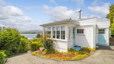 36 Merlincote Crescent, Governors Bay, Lyttelton - Carousel 1