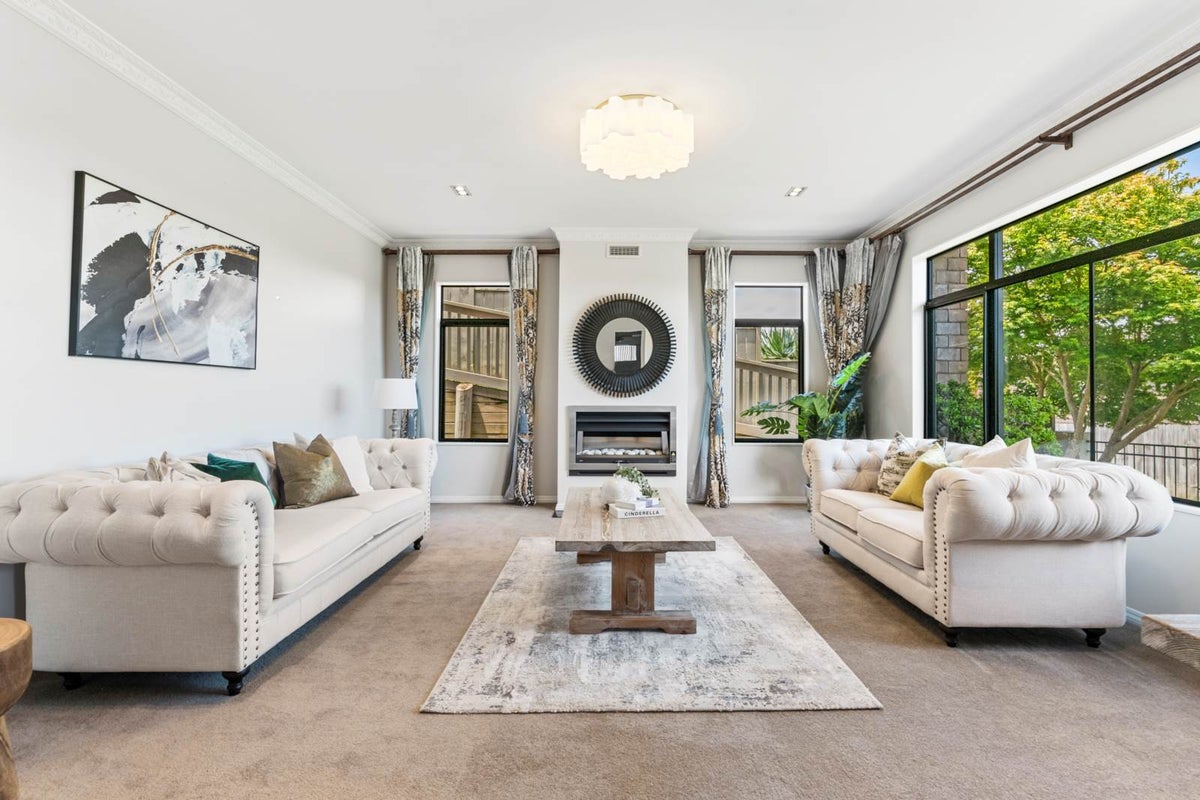 23 Bintulu Place, Fairview Heights, Auckland - Carousel 2
