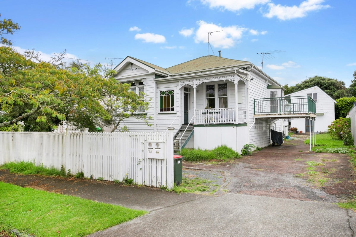24 Sherwood Avenue, Grey Lynn, Auckland - Carousel 1