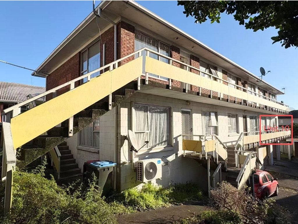 10/1 Kingsway Avenue, Sandringham, Auckland - Carousel 1