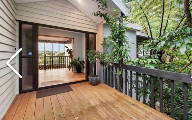 9 Birdwood Street, Karori, Wellington - Carousel 1
