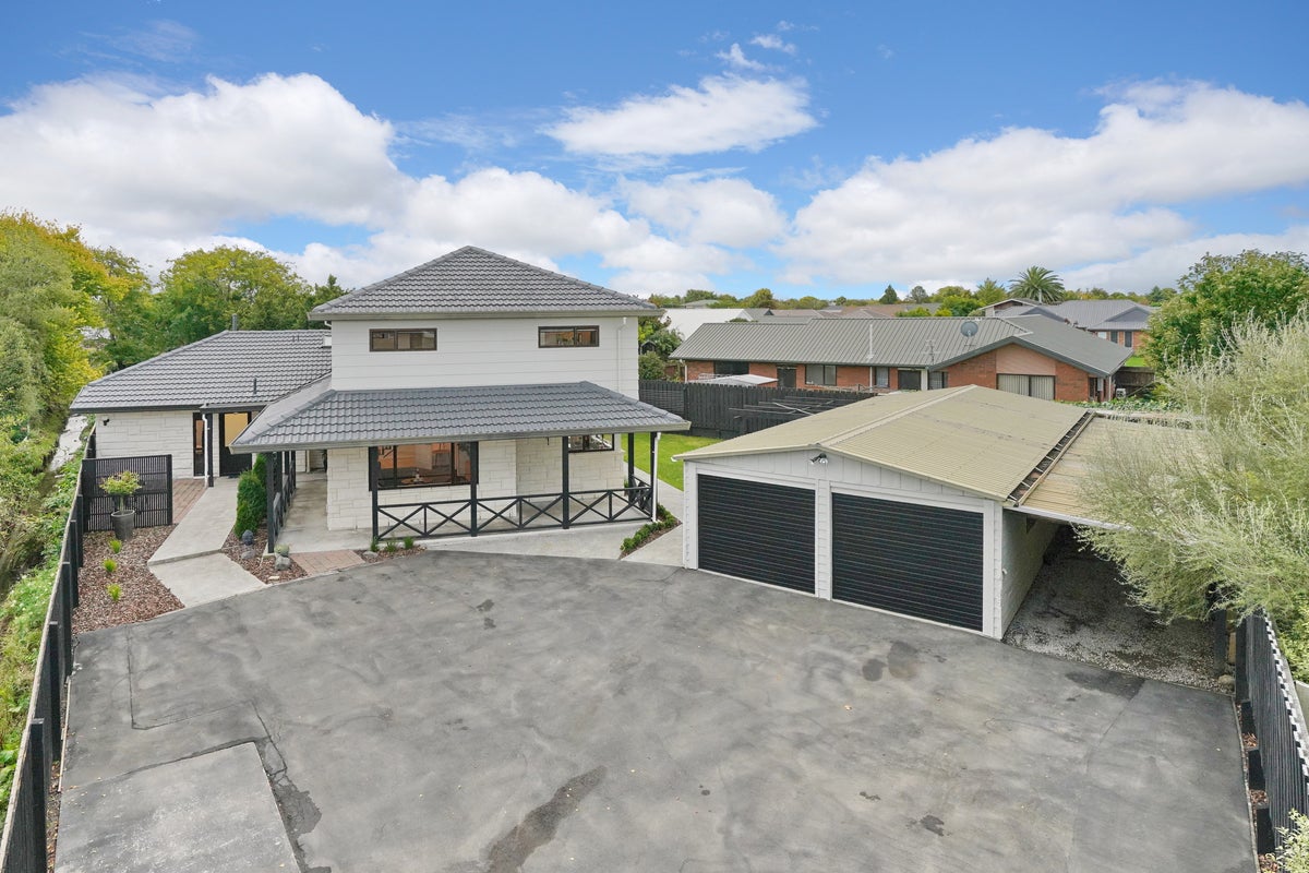 77 Dunedin Street, Redwood, Christchurch - Carousel 2