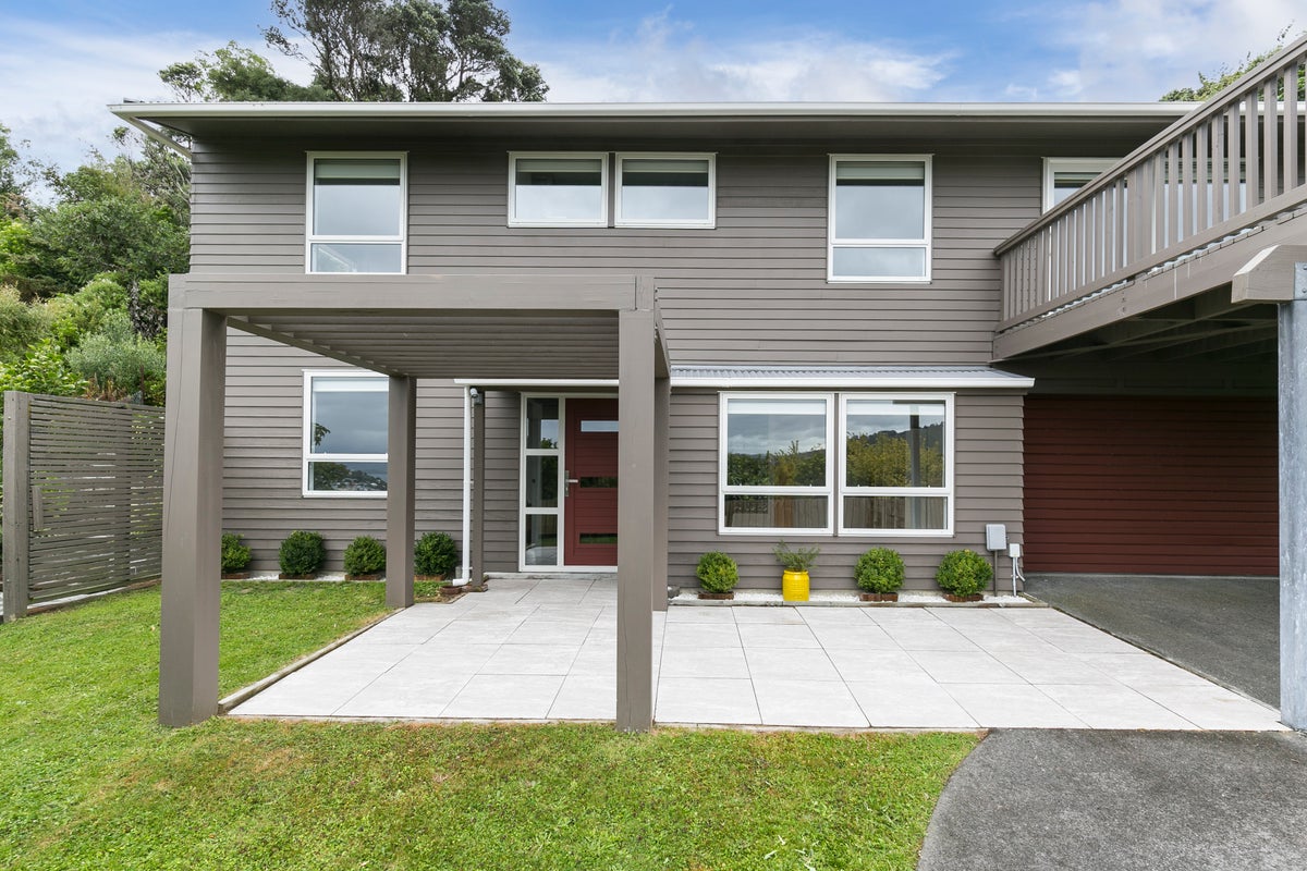 74 Winston Street, Crofton Downs, Wellington - Carousel 1