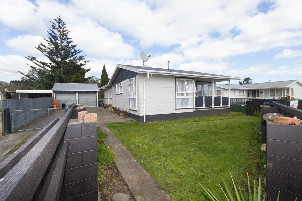 32 Hackett Street, Whanganui East, Whanganui - Carousel 17