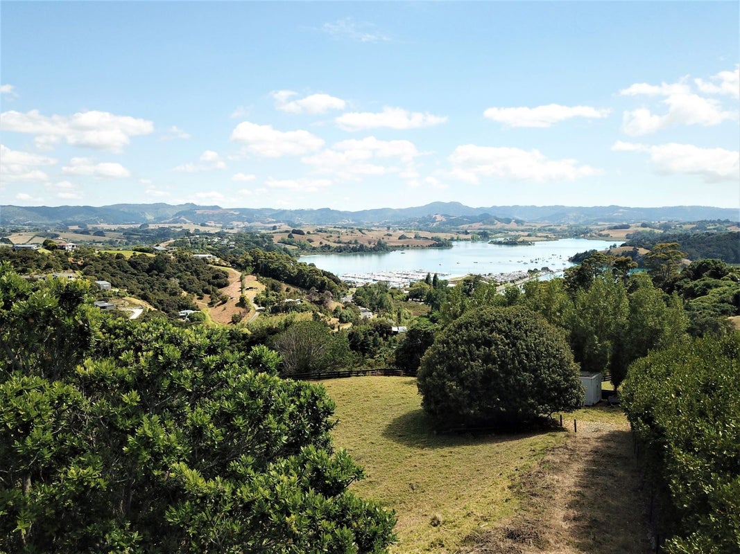 86 Brick Bay Drive, Sandspit, Warkworth - Carousel 2