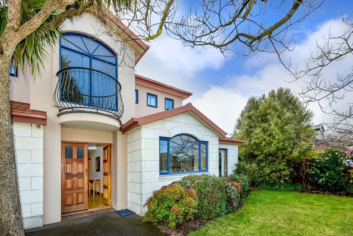 7 Fairway Drive, Shirley, Christchurch - Carousel 1