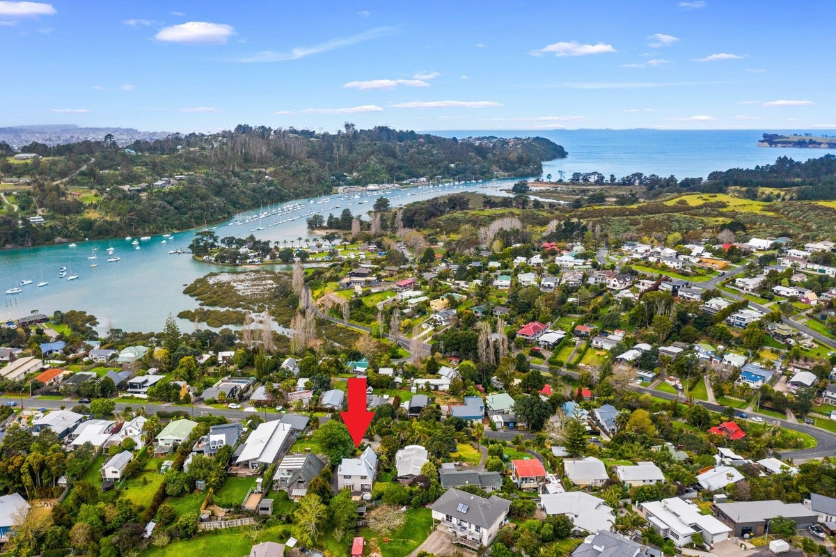 35 Stillwater Crescent, Stillwater, Silverdale - Carousel 2