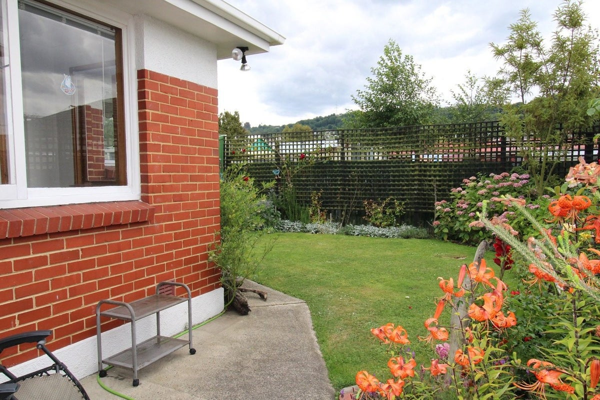 48 Thorn Street, Caversham, Dunedin - Carousel 10