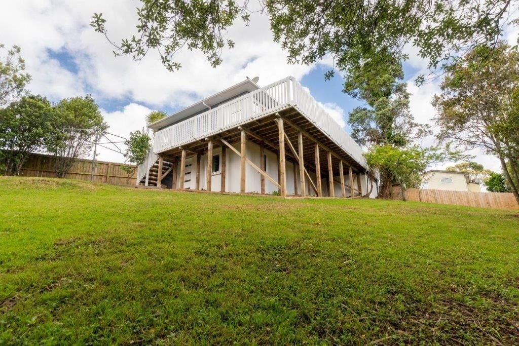 6 Gilpin Place, Beach Haven, Auckland - Carousel 13