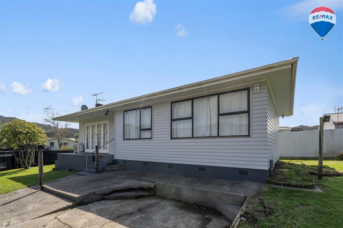 8 Meremere Street, Wainuiomata, Lower Hutt - Carousel 17