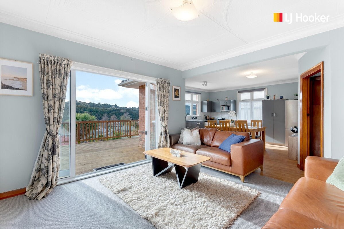 8 Saddleview Place, Fairfield, Dunedin - Carousel 2