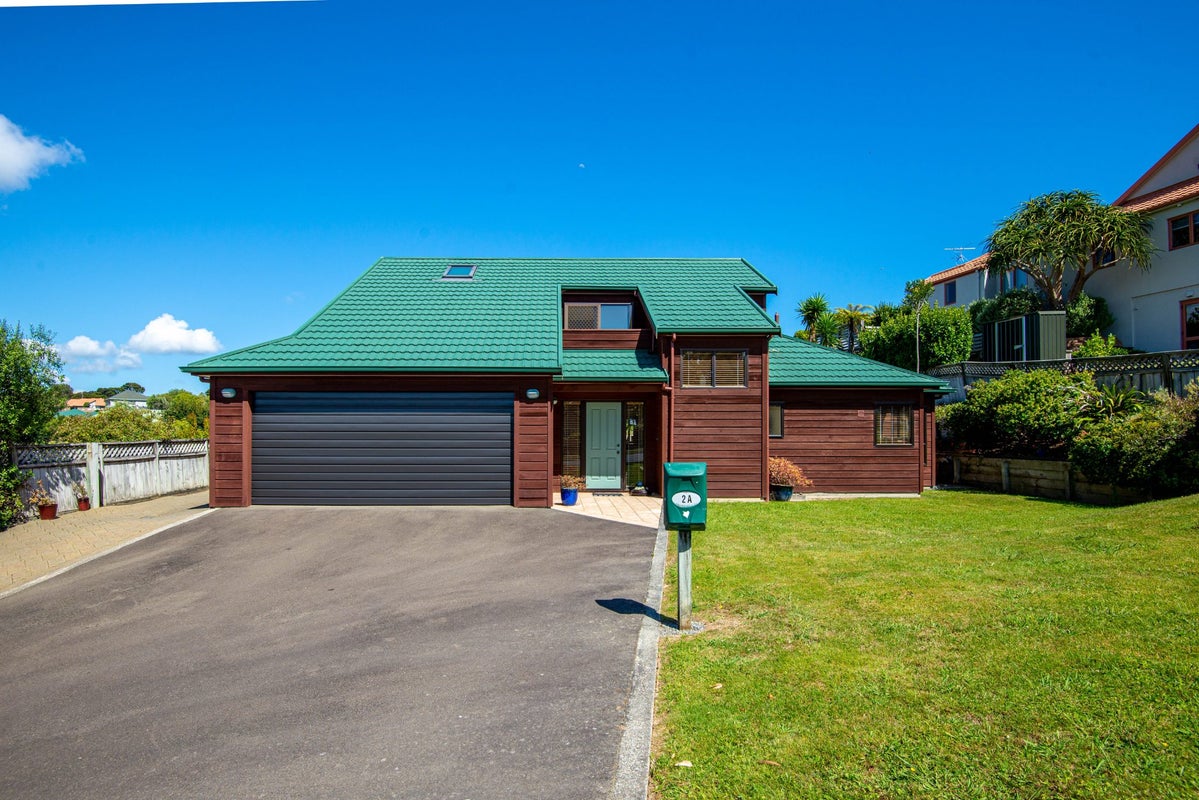 2A Navigation Drive, Whitby, Porirua - Carousel 1