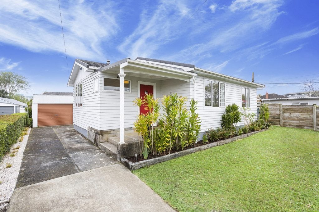 38 Woodglen Road, Glen Eden, Auckland - Carousel 1