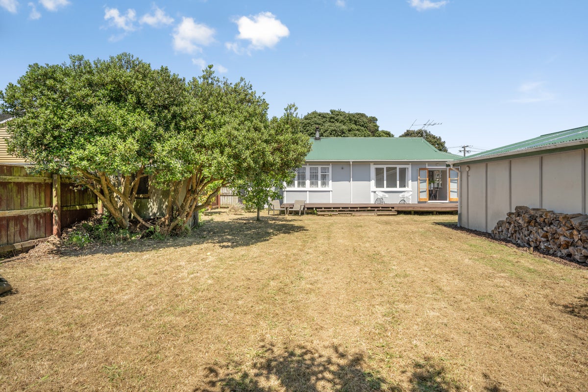 25 Hunter Street, Taita, Lower Hutt - Carousel 1