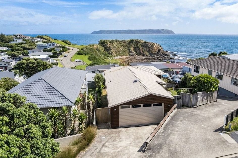 25 Richard Street, Titahi Bay, Porirua - Carousel 14