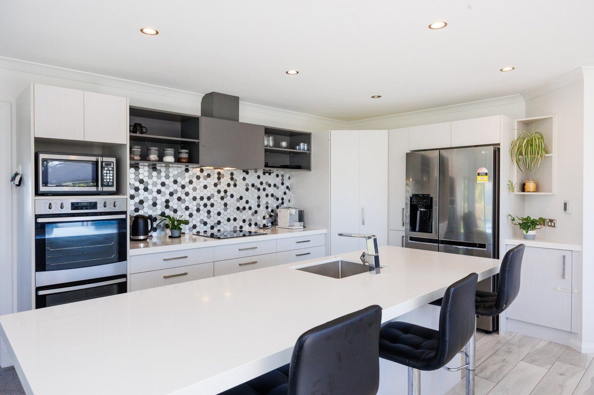 1 Silicon Way, Fitzherbert, Palmerston North - Carousel 2