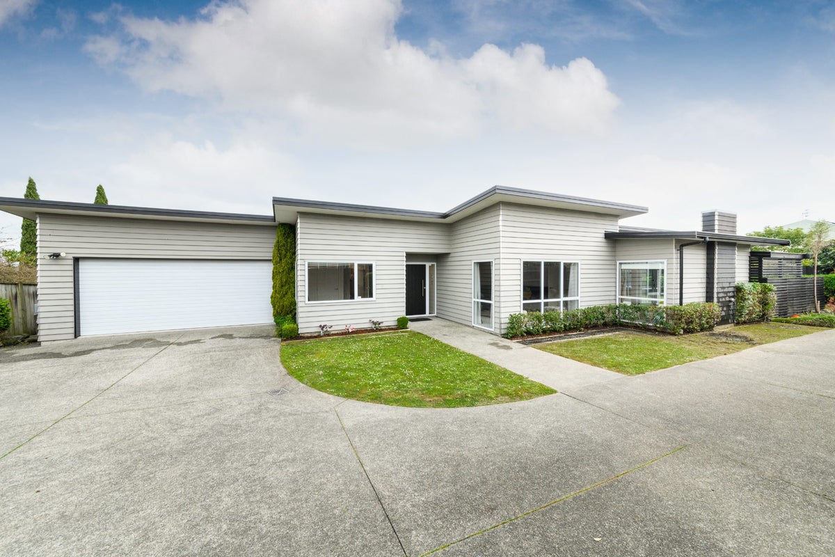 67A Parnell Heights Drive, Kelvin Grove, Palmerston North - Carousel 1