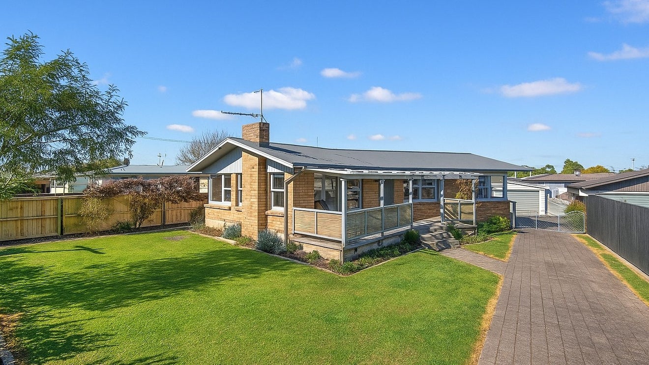 217 Sandwich Road, St Andrews, Hamilton - Carousel 1