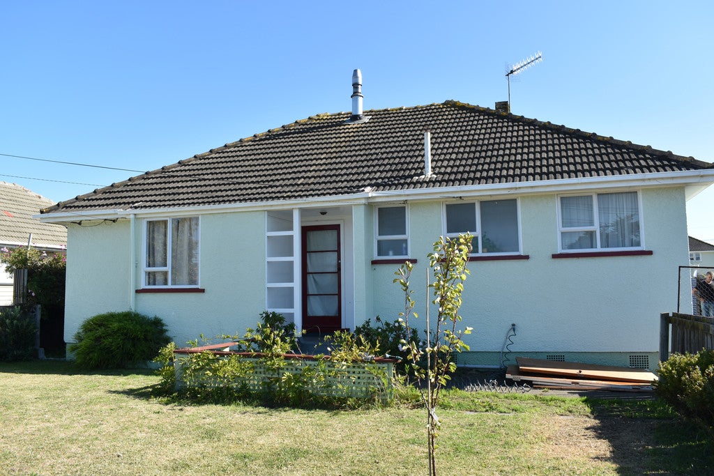 10 Akatea Street, Gonville, Whanganui - Carousel 1