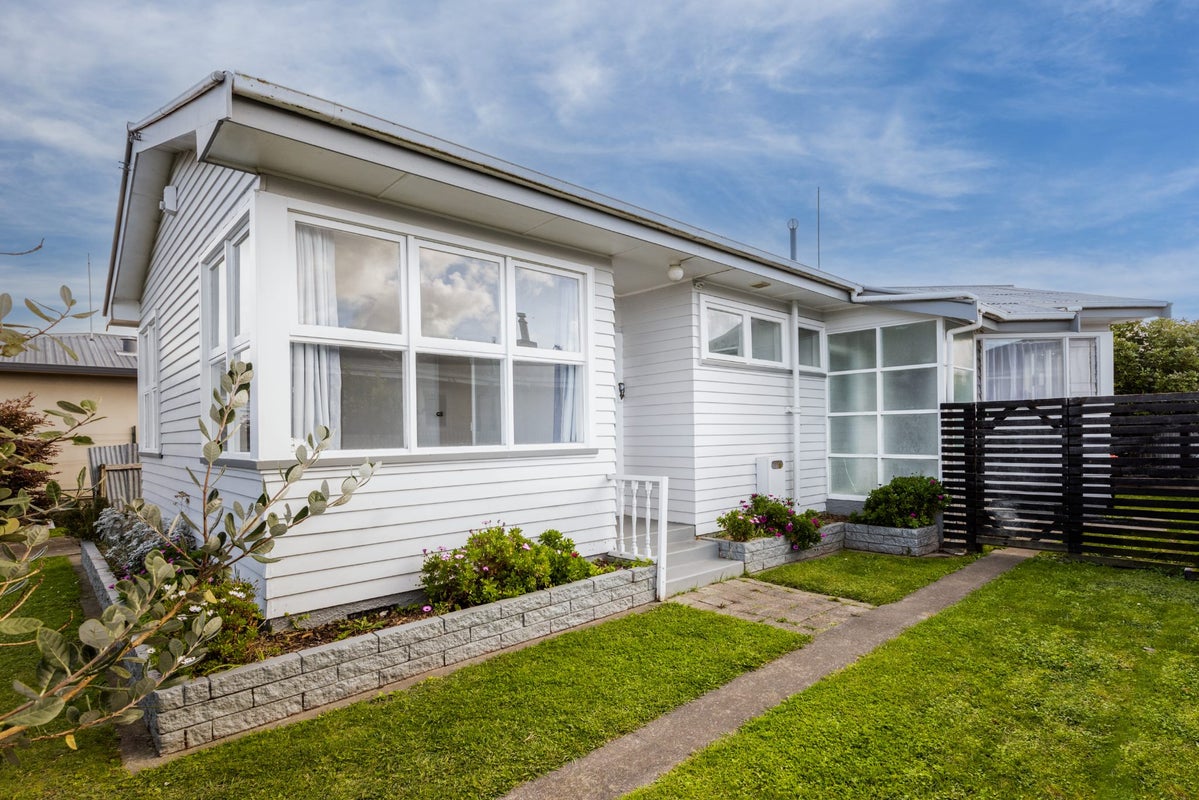 279 Kennedy Road, Onekawa, Napier - Carousel 1