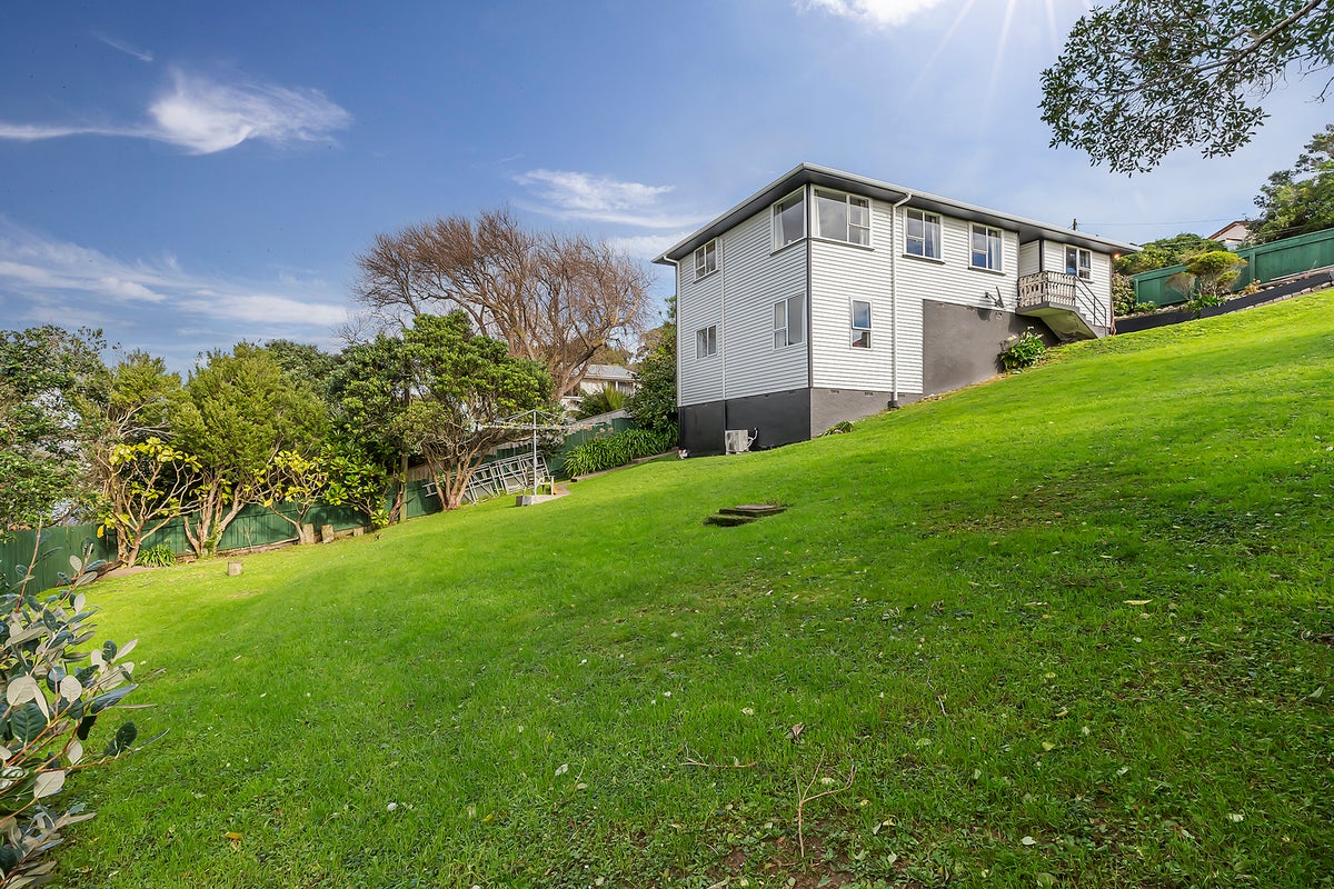 9 Roiri Way, Titahi Bay, Porirua - Carousel 2