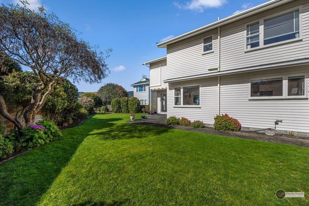 7 Earlston Grove, Avalon, Lower Hutt - Carousel 14