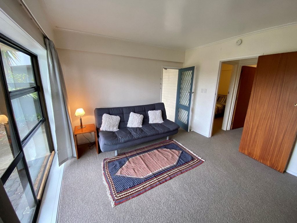 38 Sylvan Park Avenue, Milford, Auckland - Carousel 1