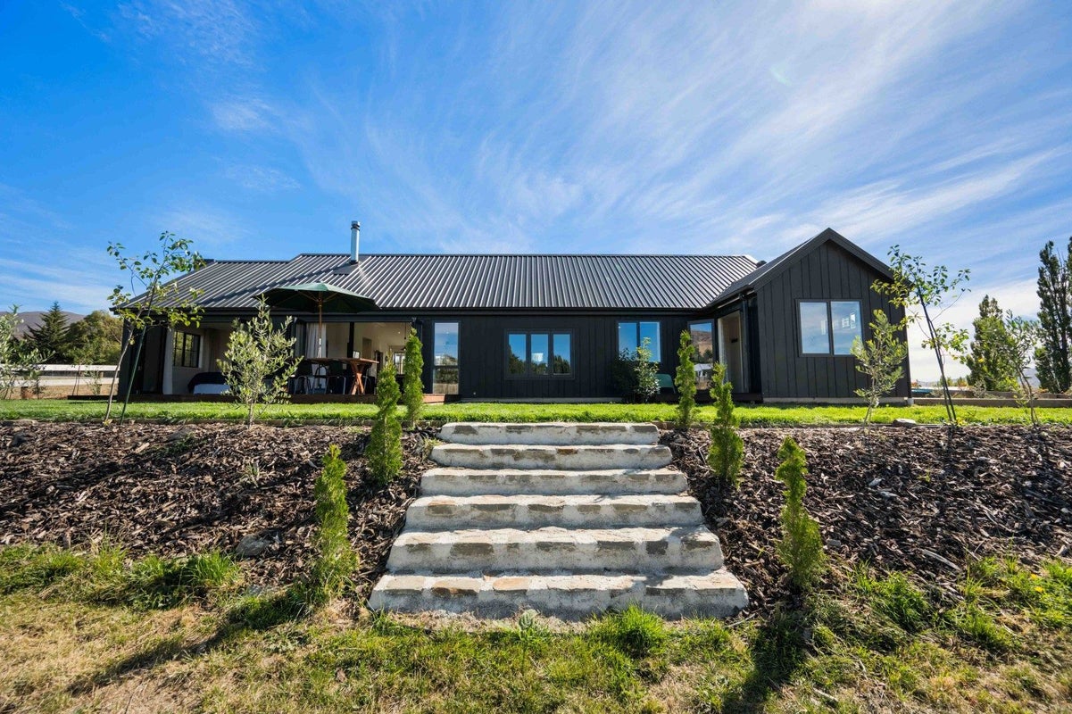 129 Hall Road, Bannockburn, Cromwell - Carousel 1