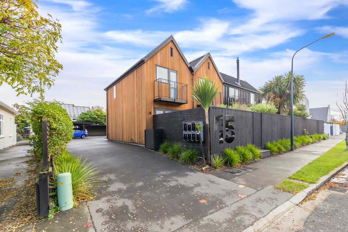 15E Cheltenham Street, Merivale, Christchurch - Carousel 15