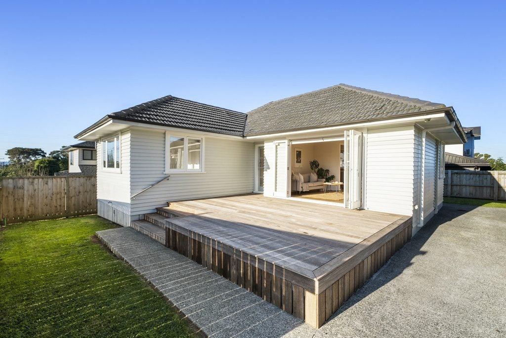 87A Archibald Road, Kelston, Auckland - Carousel 1