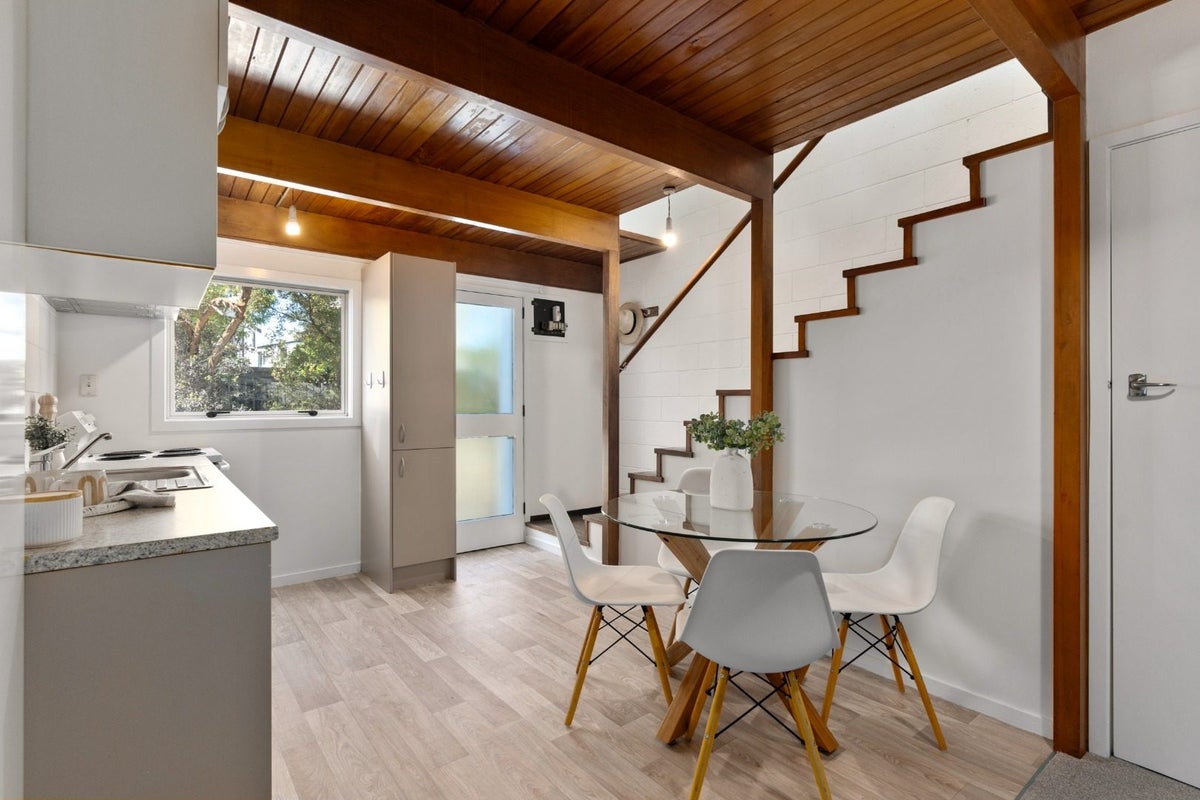 2/140 Waimairi Road, Ilam, Christchurch - Carousel 2