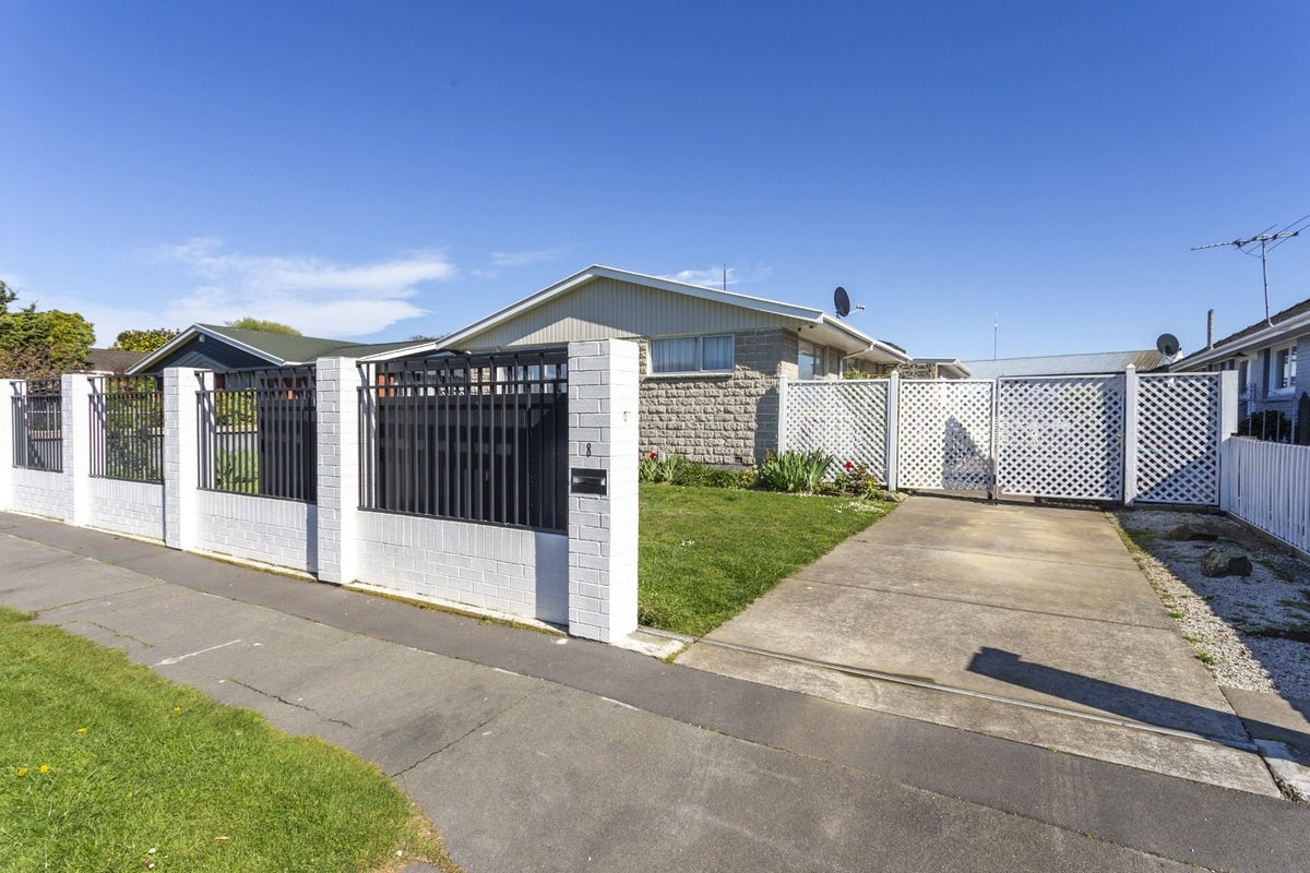 8 Gow Place, Woolston, Christchurch - Carousel 1