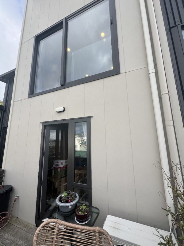 165 Grant Road, Thorndon, Wellington - Carousel 21