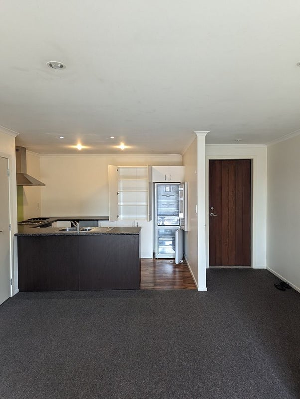 2C Ford Street, Hamilton East, Hamilton - Carousel 2