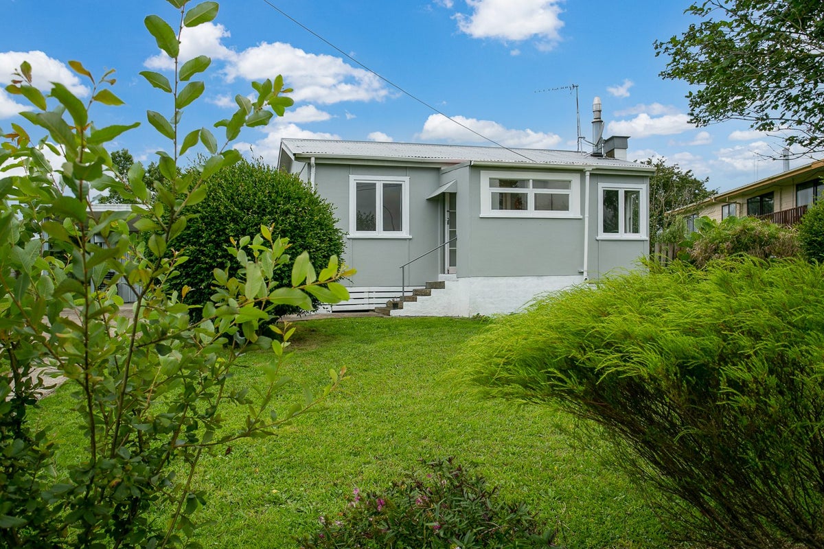 12 Sanders Street, Arapuni, Putaruru - Carousel 1