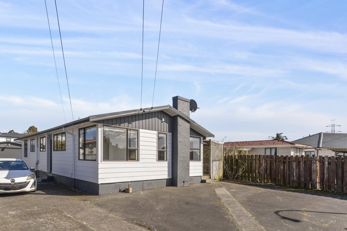 66 Ashton Avenue, Otara, Auckland - Carousel 1