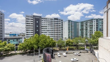 809/18 Beach Road, Auckland Central, Auckland - Carousel 1