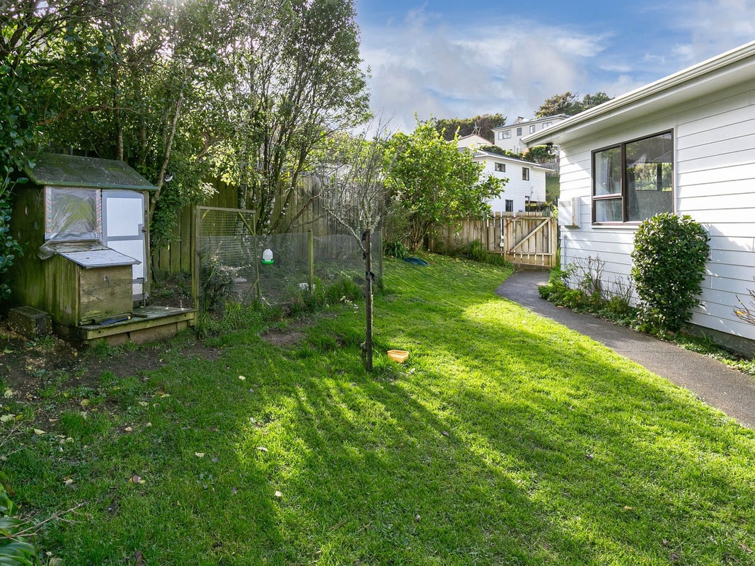 1/89 Montgomery Avenue, Karori, Wellington - Carousel 16