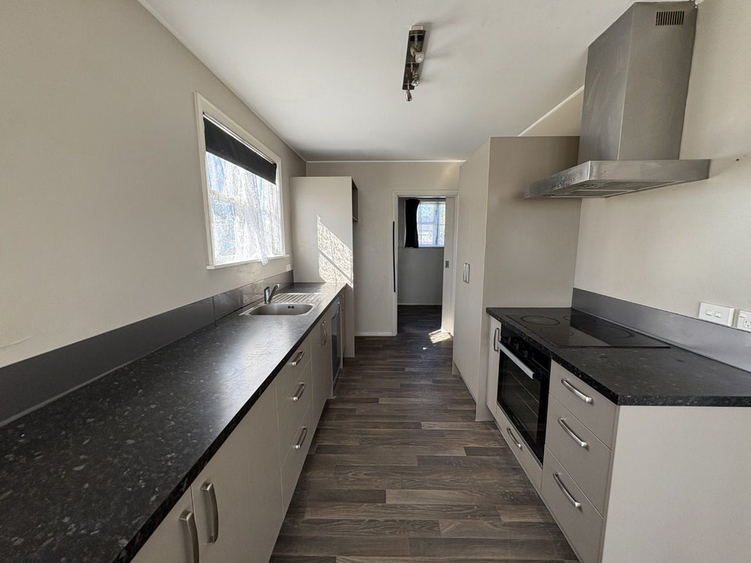 1007 St Aubyn Street West, Saint Leonards, Hastings - Carousel 2