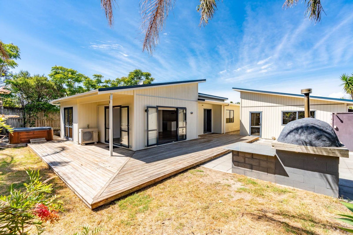 35 Seabreeze Road, Mangawhai Heads, Mangawhai - Carousel 2